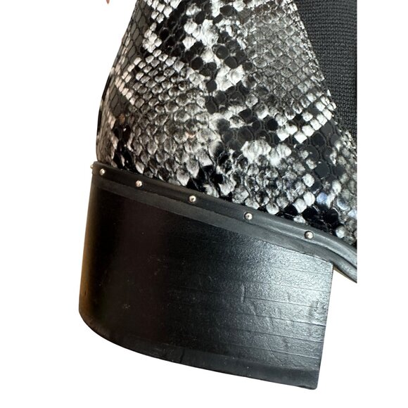 Bar III Size 8.5 Snake Skin Print Synthetic Pull On Black White Ankle Boots - Picture 10 of 15